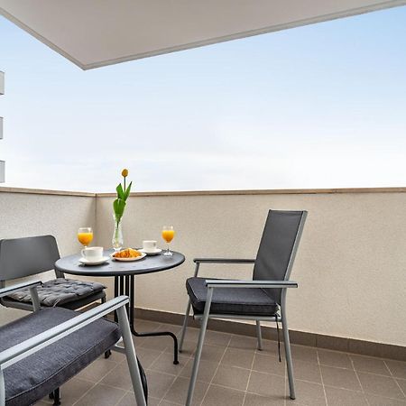 Ferienwohnung Ap Stella, Center Of Zadar, 2Br, Parking Exterior foto