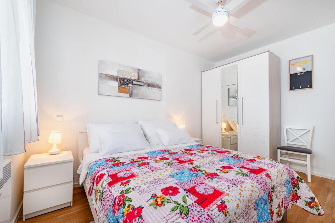 Ferienwohnung Ap Stella, Center Of Zadar, 2Br, Parking Exterior foto