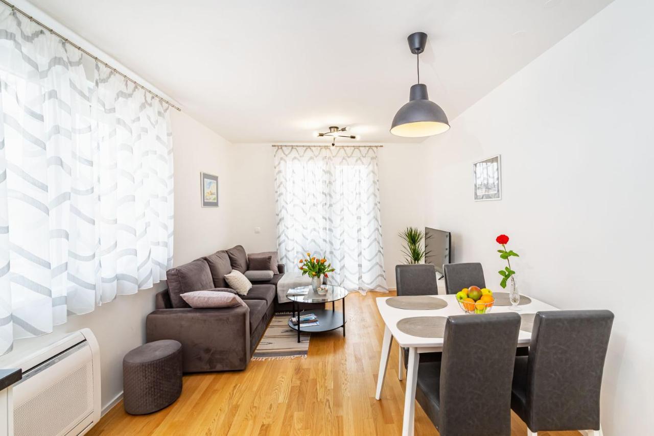 Ferienwohnung Ap Stella, Center Of Zadar, 2Br, Parking Exterior foto