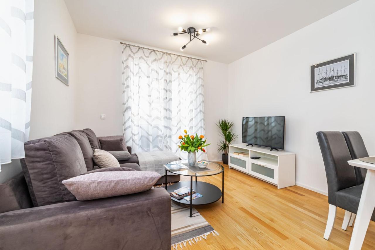 Ferienwohnung Ap Stella, Center Of Zadar, 2Br, Parking Exterior foto