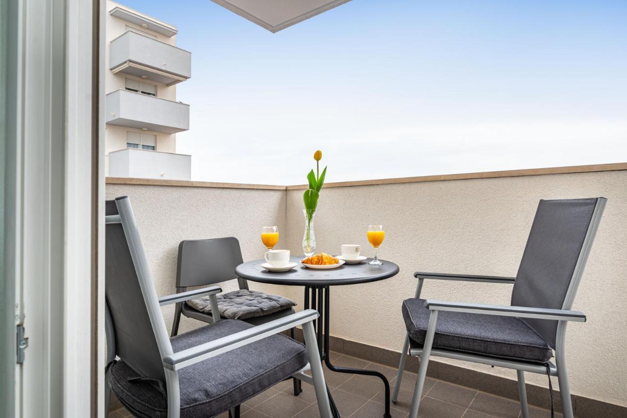 Ferienwohnung Ap Stella, Center Of Zadar, 2Br, Parking Exterior foto